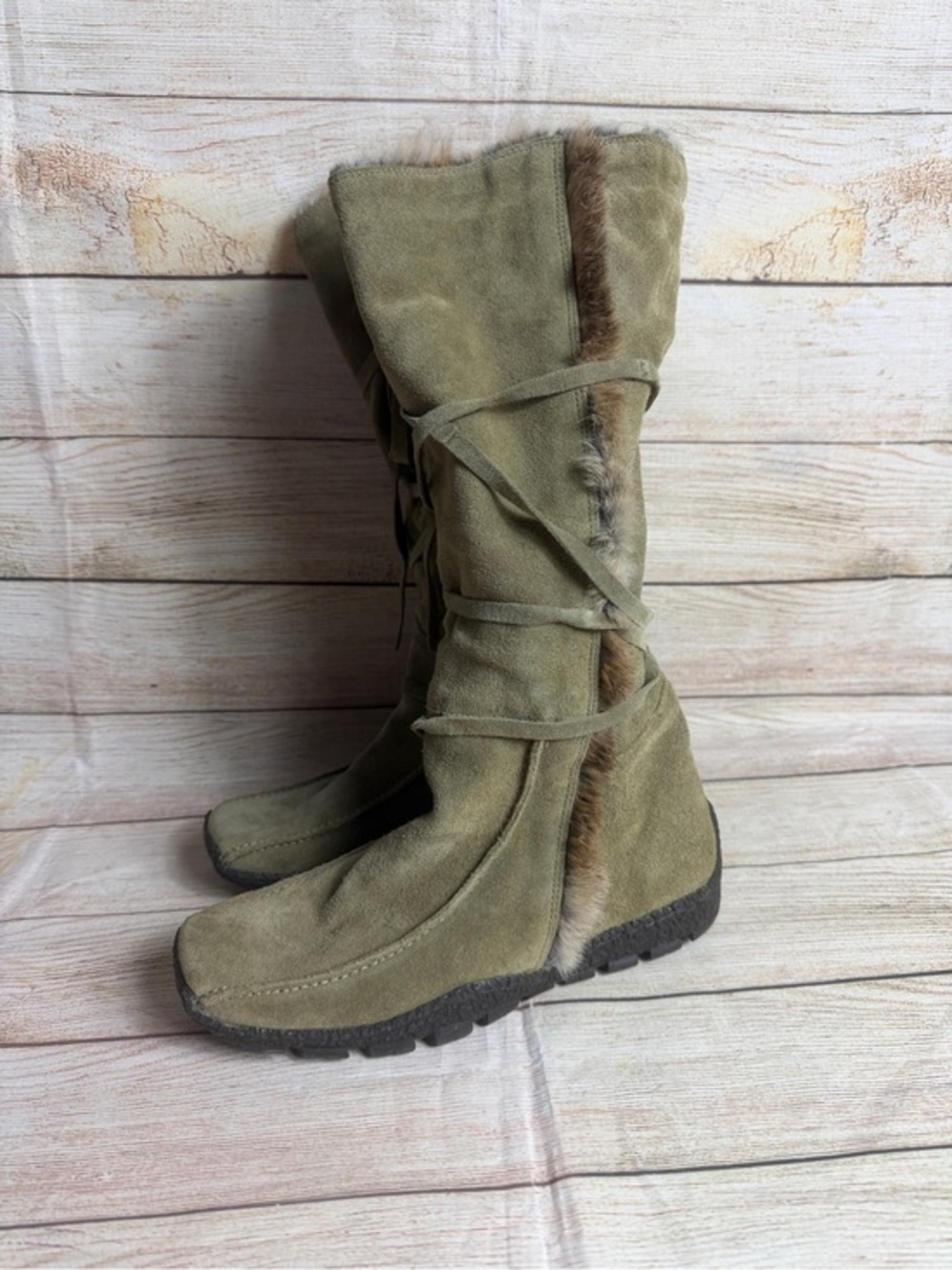 vintage ELLE olive green genuine suede boots for trim. Size 37 6.5-7 Y2K
